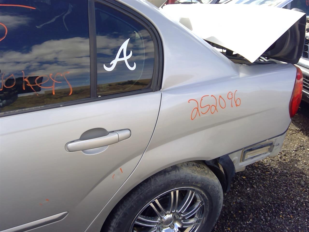 https://f005.backblazeb2.com/file/img-partshotlines-com/Inventory/SW52/Vehicle/21156_12.jpg