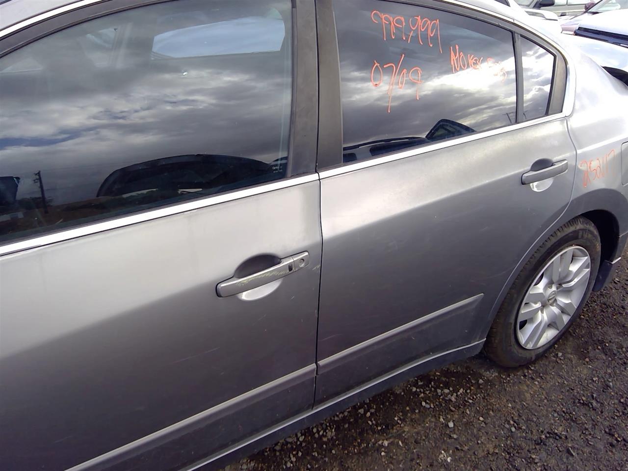 https://f005.backblazeb2.com/file/img-partshotlines-com/Inventory/SW52/Vehicle/21178_11.jpg