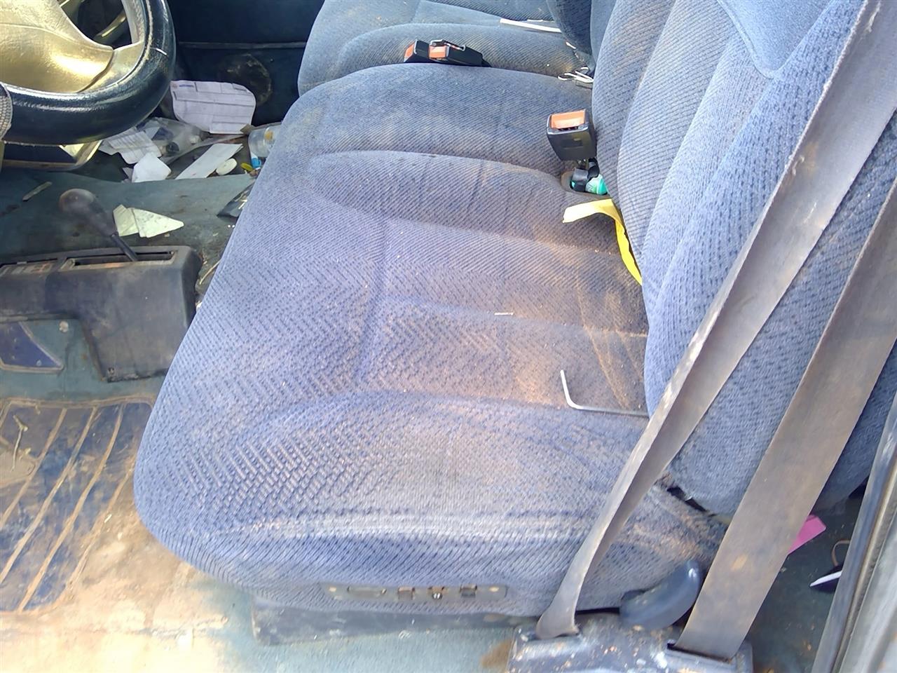 https://f005.backblazeb2.com/file/img-partshotlines-com/Inventory/SW52/Vehicle/21180_03.jpg