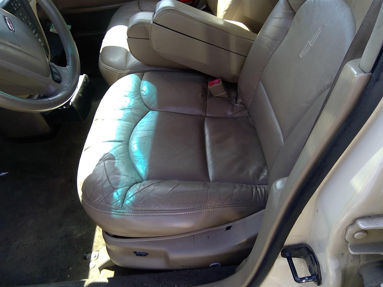 https://f005.backblazeb2.com/file/img-partshotlines-com/Inventory/SW52/Vehicle/21184_03.jpg