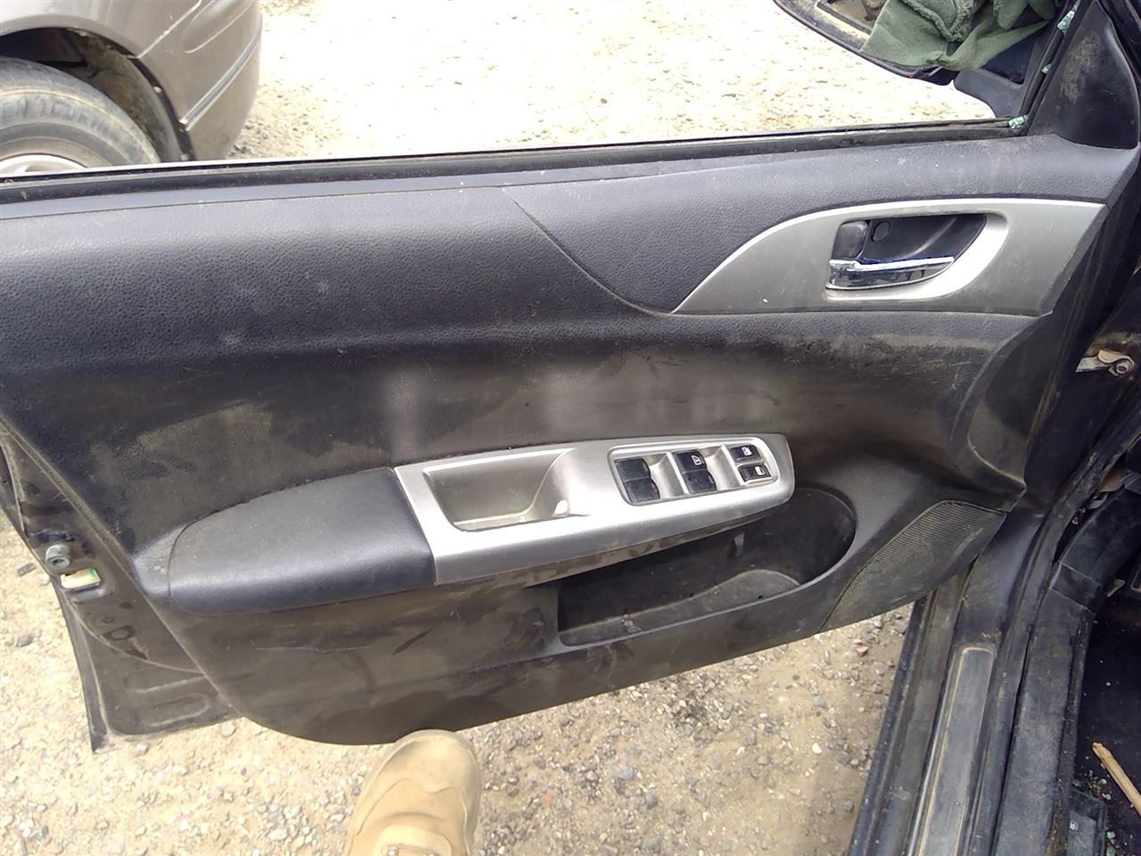 https://f005.backblazeb2.com/file/img-partshotlines-com/Inventory/SW52/Vehicle/21193_02.jpg