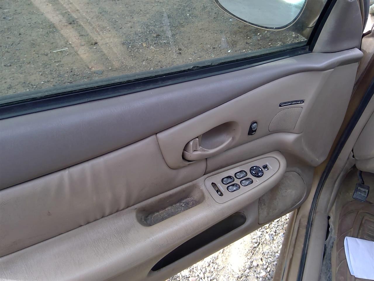 https://f005.backblazeb2.com/file/img-partshotlines-com/Inventory/SW52/Vehicle/21228_02.jpg