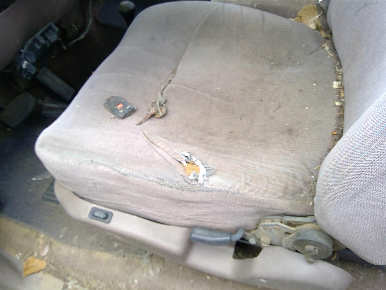 https://f005.backblazeb2.com/file/img-partshotlines-com/Inventory/SW52/Vehicle/21251_03.jpg