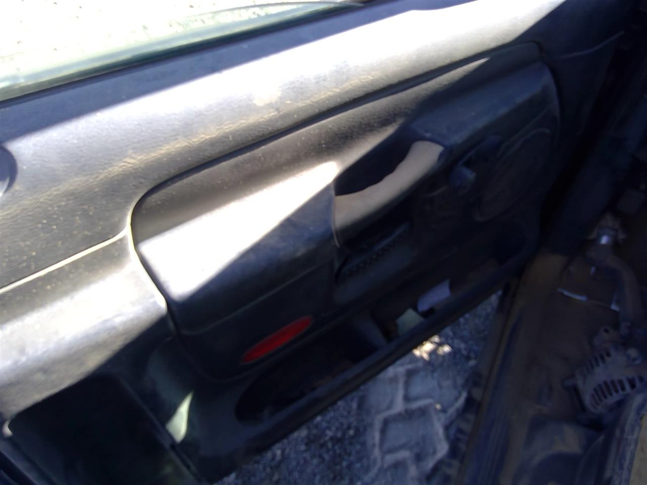 https://f005.backblazeb2.com/file/img-partshotlines-com/Inventory/SW52/Vehicle/21255_02.jpg