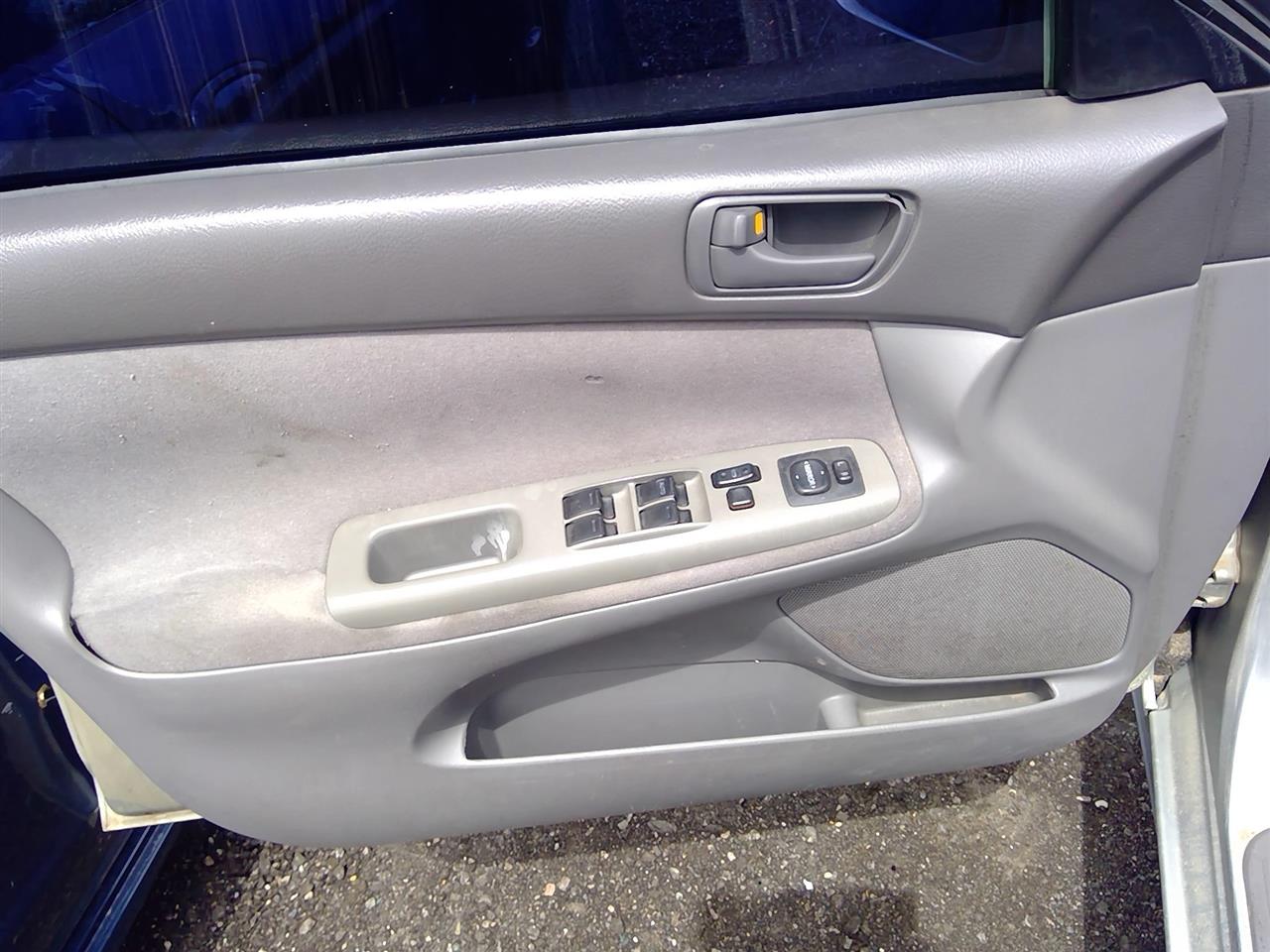 https://f005.backblazeb2.com/file/img-partshotlines-com/Inventory/SW52/Vehicle/21264_02.jpg