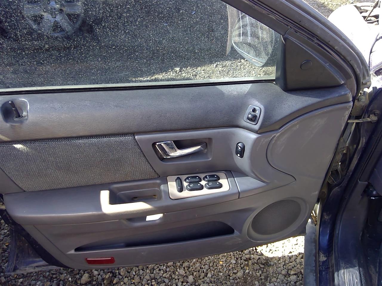 https://f005.backblazeb2.com/file/img-partshotlines-com/Inventory/SW52/Vehicle/21299_02.jpg