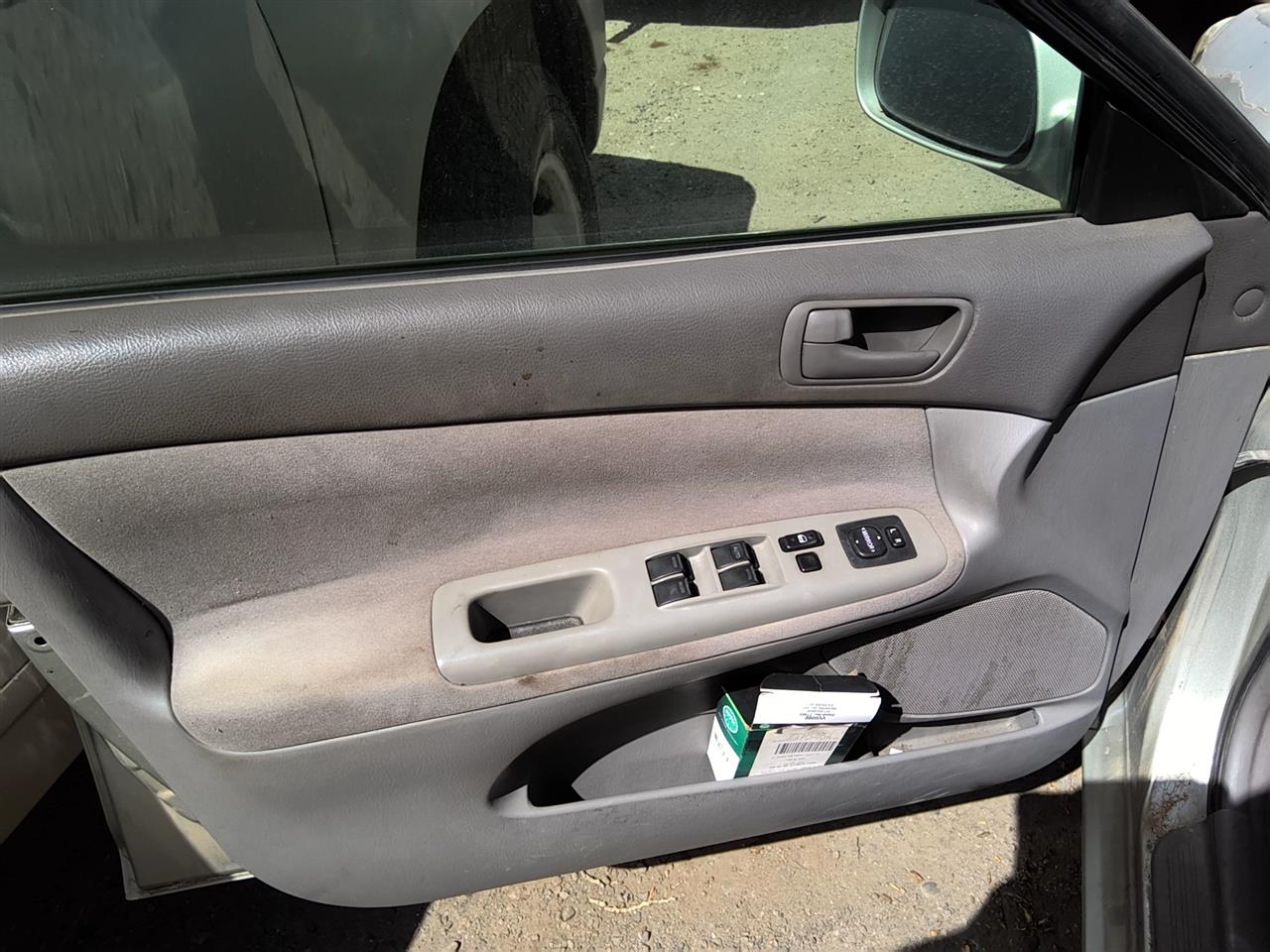 https://f005.backblazeb2.com/file/img-partshotlines-com/Inventory/SW52/Vehicle/21363_02.jpg