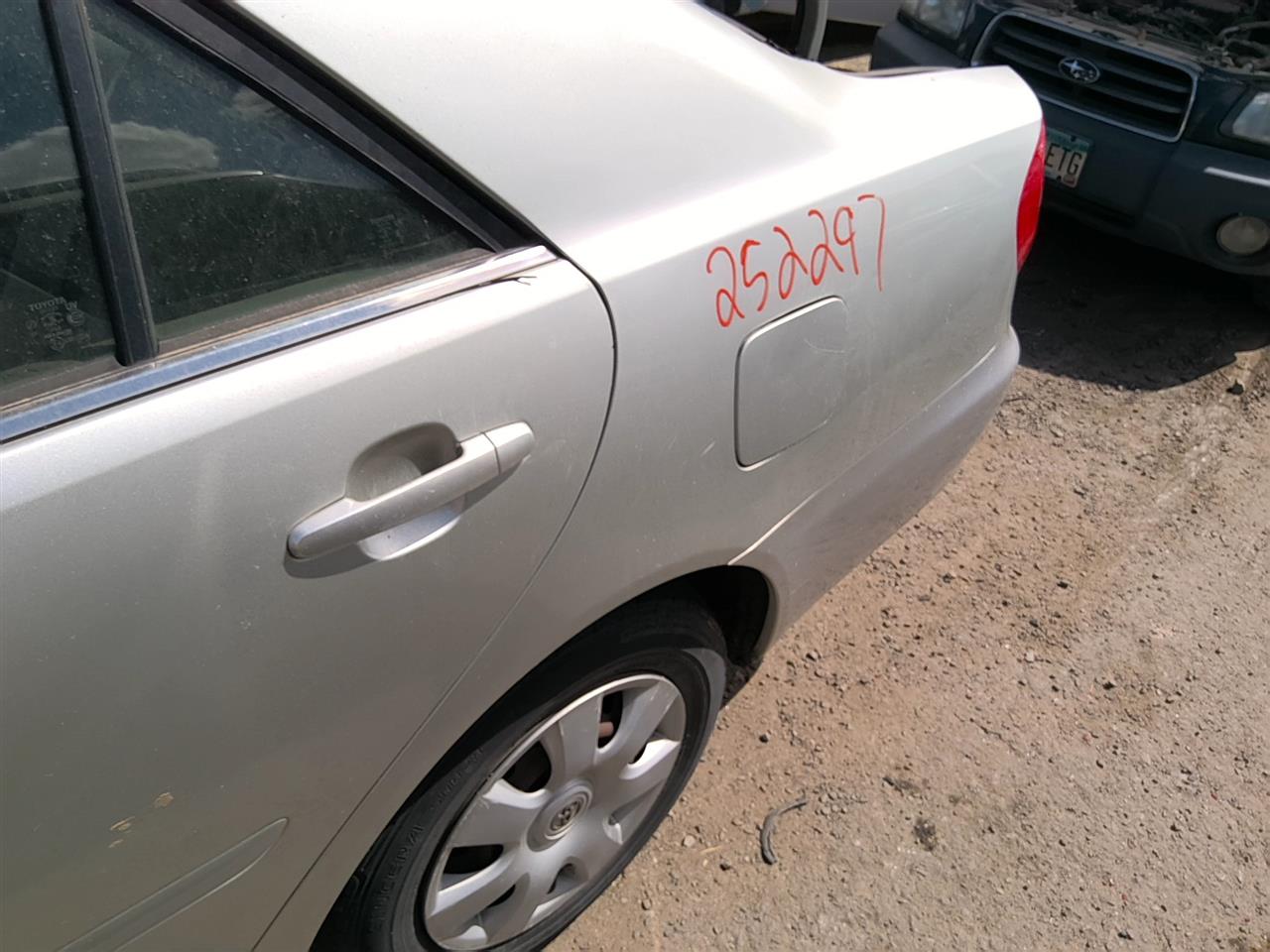 https://f005.backblazeb2.com/file/img-partshotlines-com/Inventory/SW52/Vehicle/21363_12.jpg