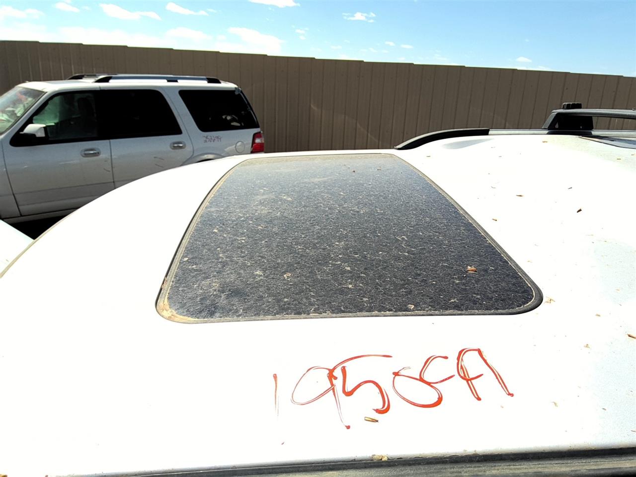 https://f005.backblazeb2.com/file/img-partshotlines-com/Inventory/SW52/Vehicle/21371_04.jpg