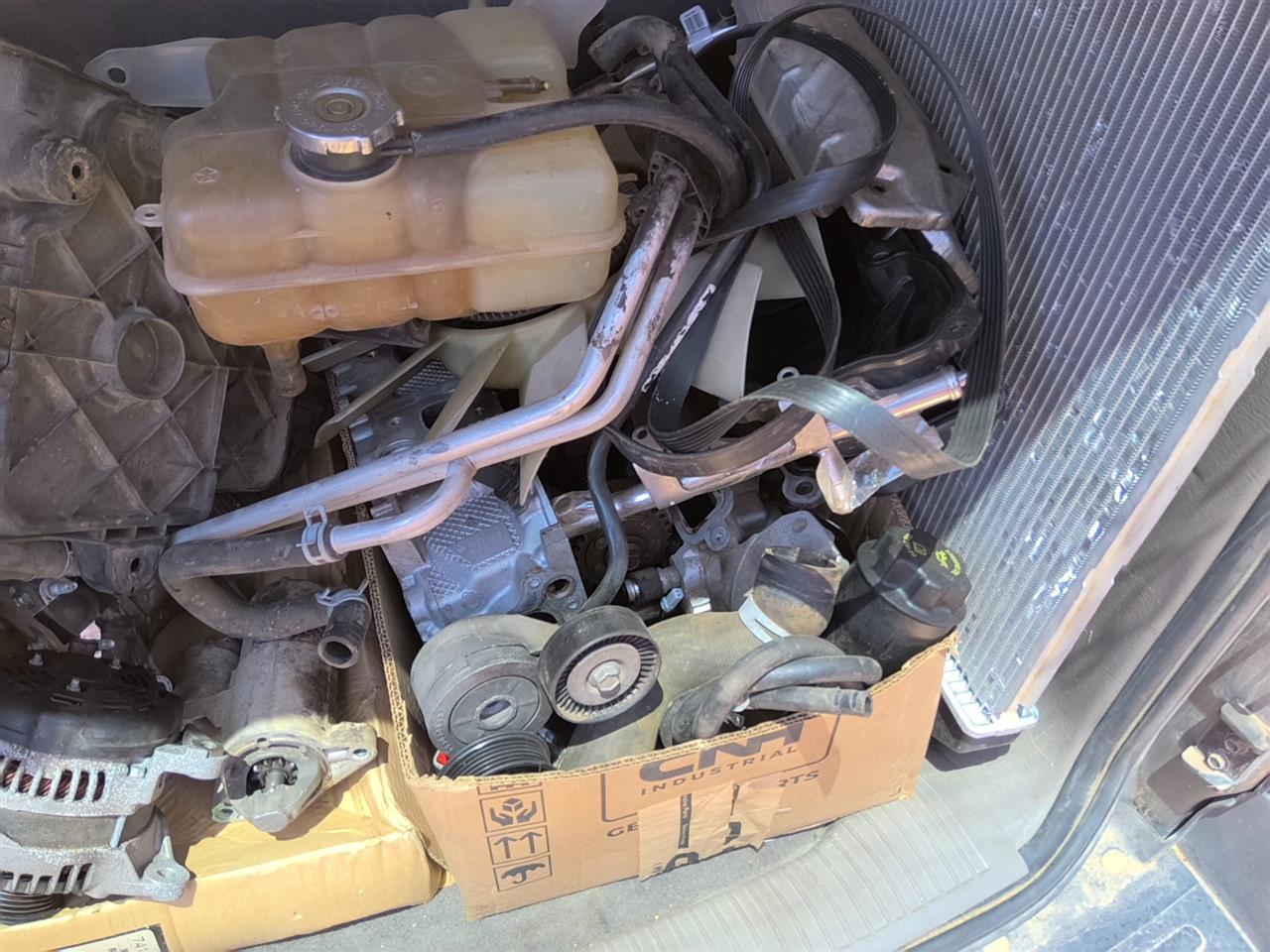 https://f005.backblazeb2.com/file/img-partshotlines-com/Inventory/SW52/Vehicle/21374_02.jpg