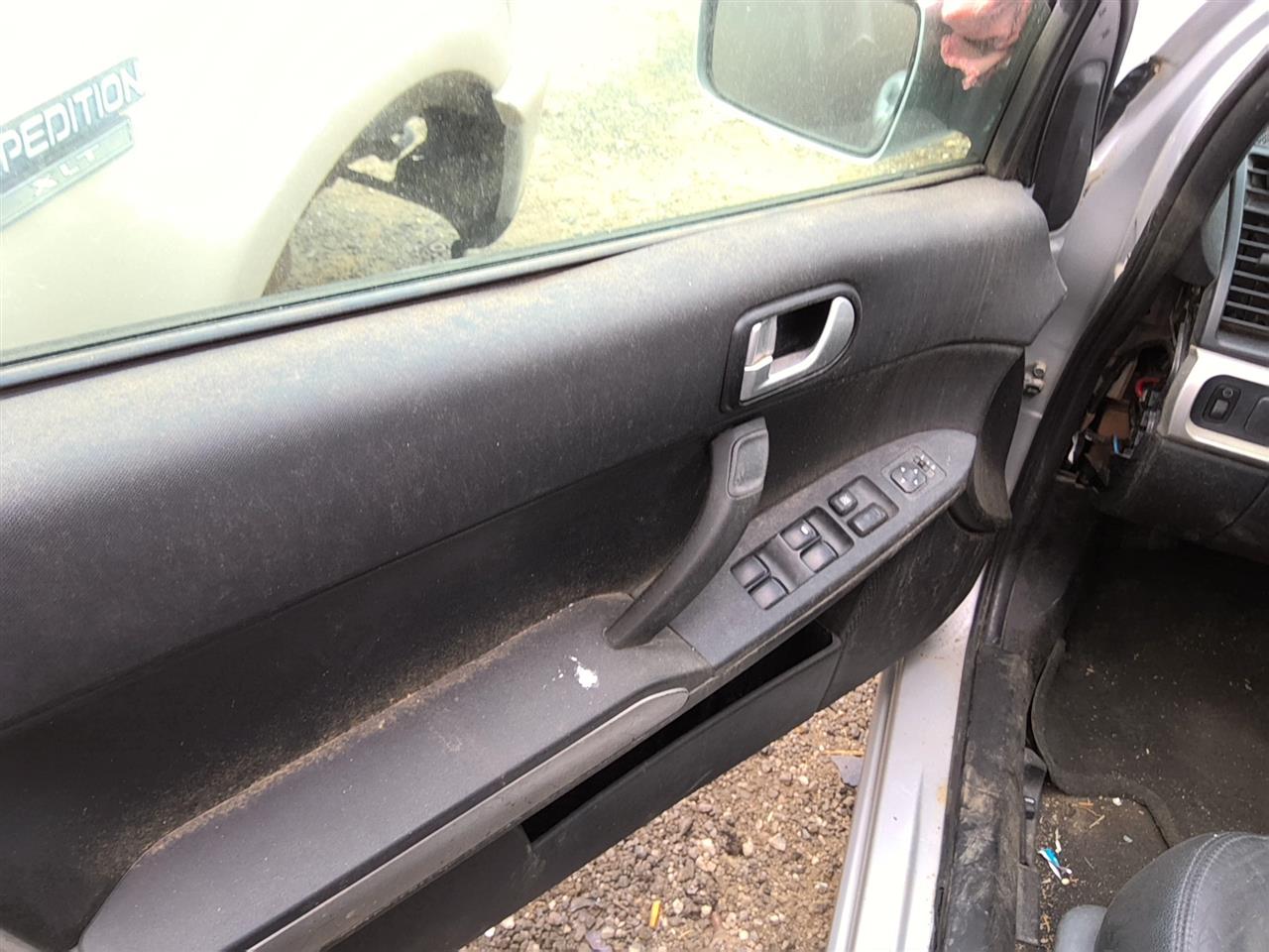 https://f005.backblazeb2.com/file/img-partshotlines-com/Inventory/SW52/Vehicle/21376_02.jpg