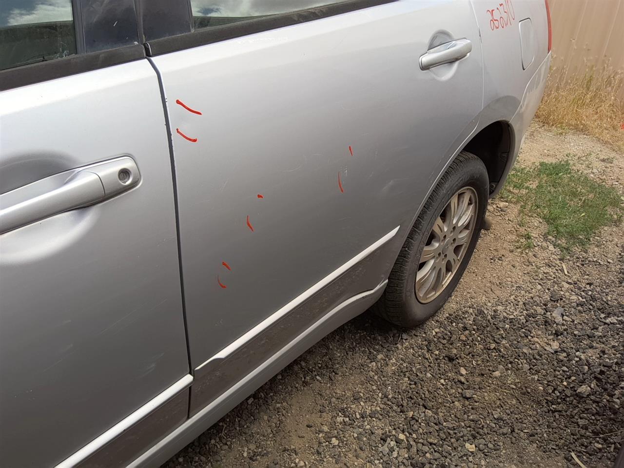 https://f005.backblazeb2.com/file/img-partshotlines-com/Inventory/SW52/Vehicle/21376_10.jpg