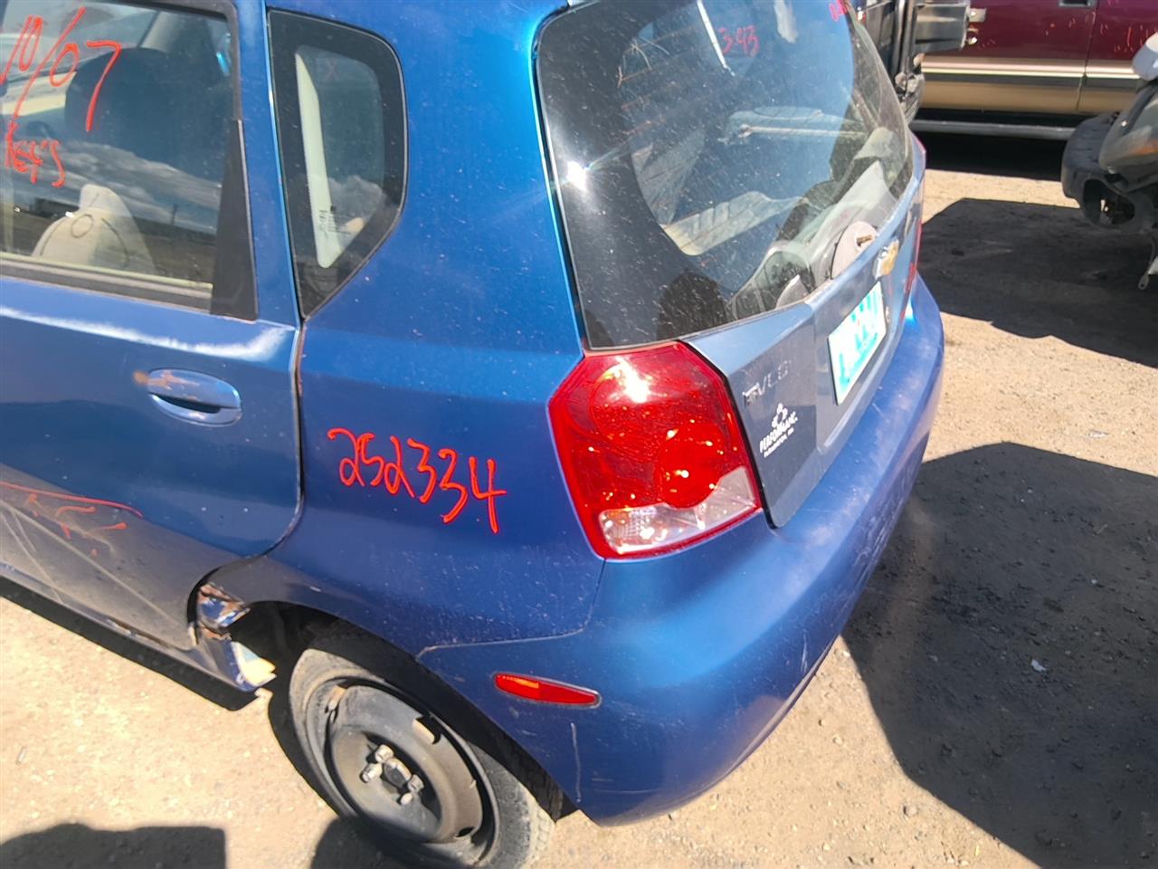 https://f005.backblazeb2.com/file/img-partshotlines-com/Inventory/SW52/Vehicle/21401_12.jpg