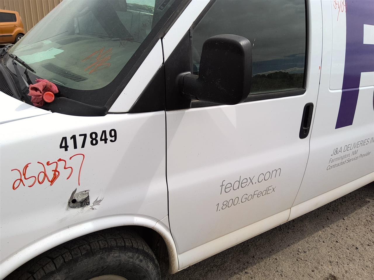 https://f005.backblazeb2.com/file/img-partshotlines-com/Inventory/SW52/Vehicle/21404_11.jpg