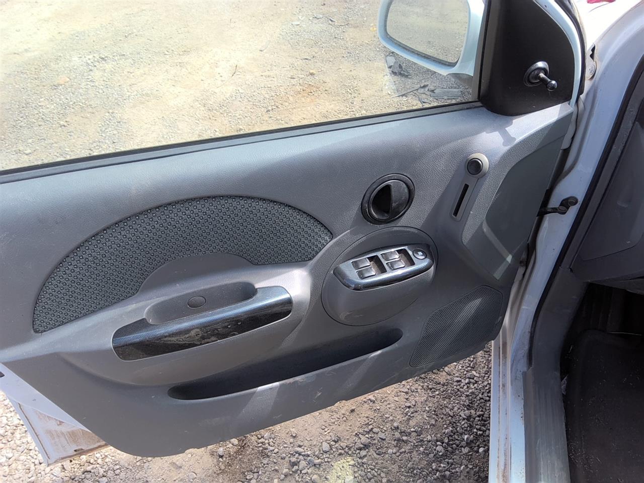 https://f005.backblazeb2.com/file/img-partshotlines-com/Inventory/SW52/Vehicle/21419_02.jpg