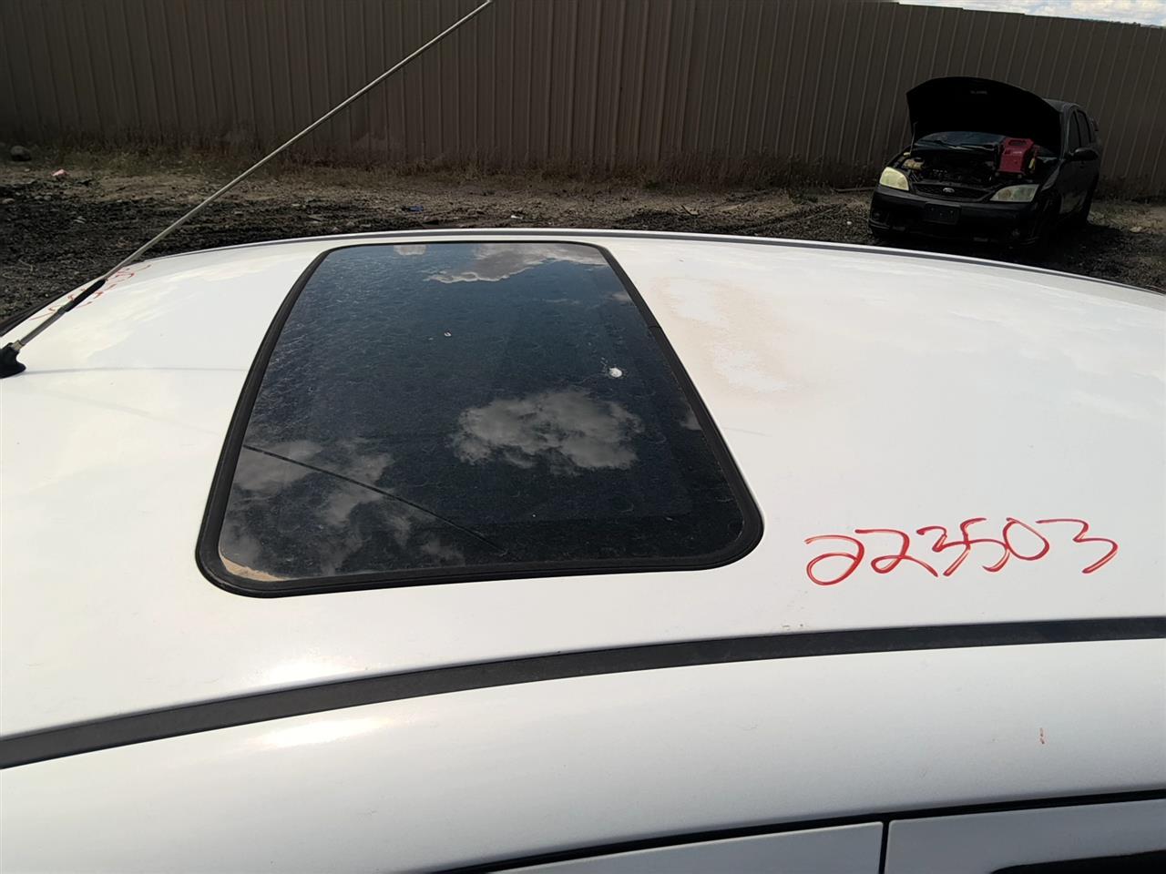 https://f005.backblazeb2.com/file/img-partshotlines-com/Inventory/SW52/Vehicle/21419_04.jpg