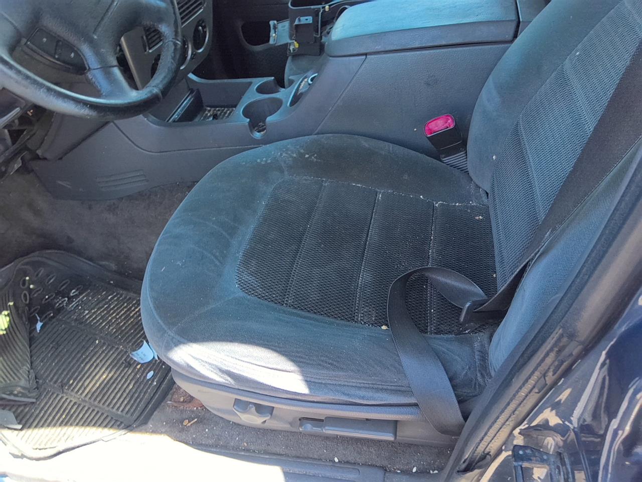 https://f005.backblazeb2.com/file/img-partshotlines-com/Inventory/SW52/Vehicle/21452_03.jpg