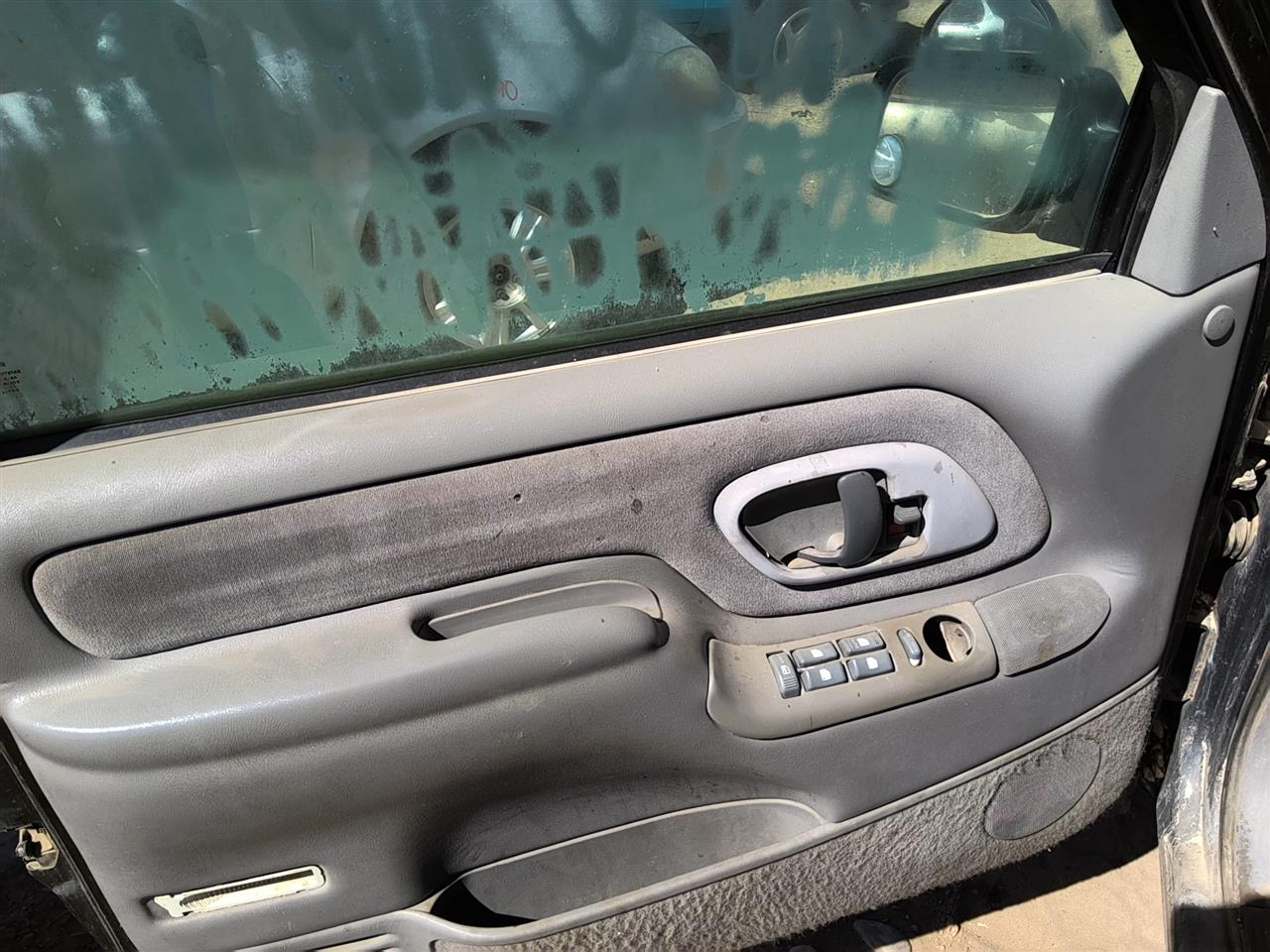 https://f005.backblazeb2.com/file/img-partshotlines-com/Inventory/SW52/Vehicle/21494_02.jpg