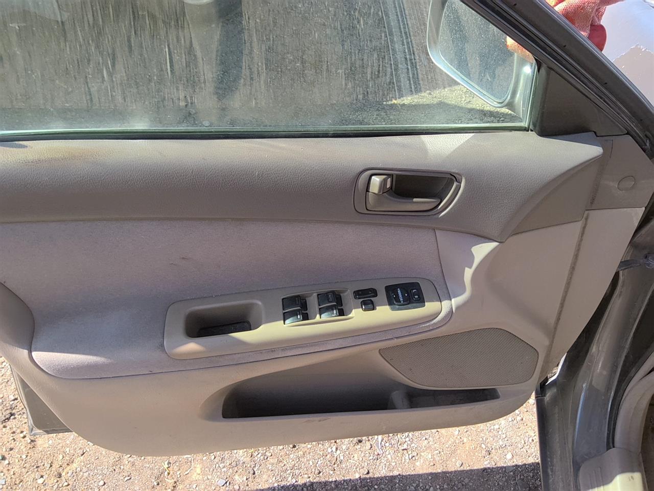 https://f005.backblazeb2.com/file/img-partshotlines-com/Inventory/SW52/Vehicle/21498_02.jpg
