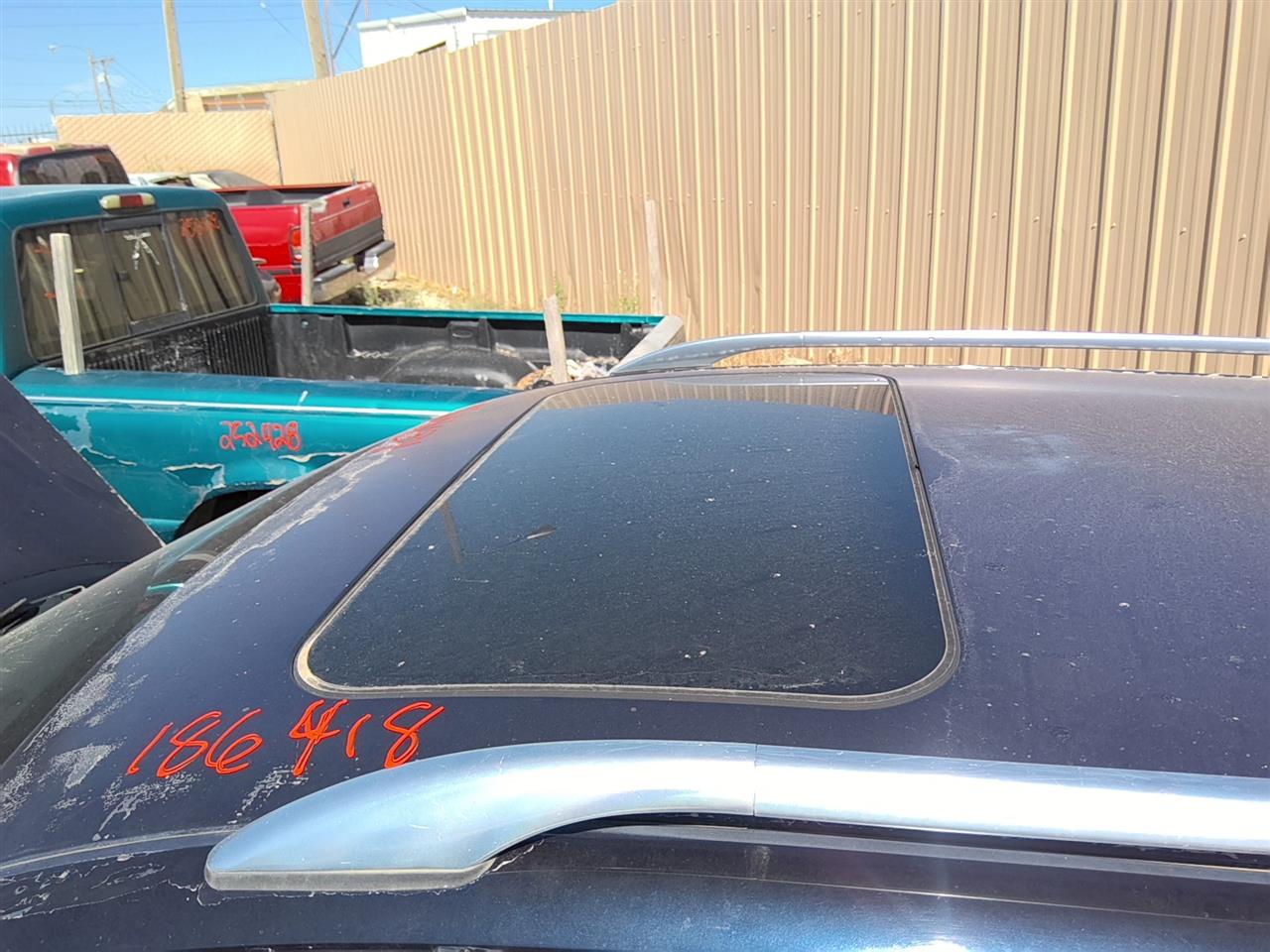 https://f005.backblazeb2.com/file/img-partshotlines-com/Inventory/SW52/Vehicle/21499_04.jpg
