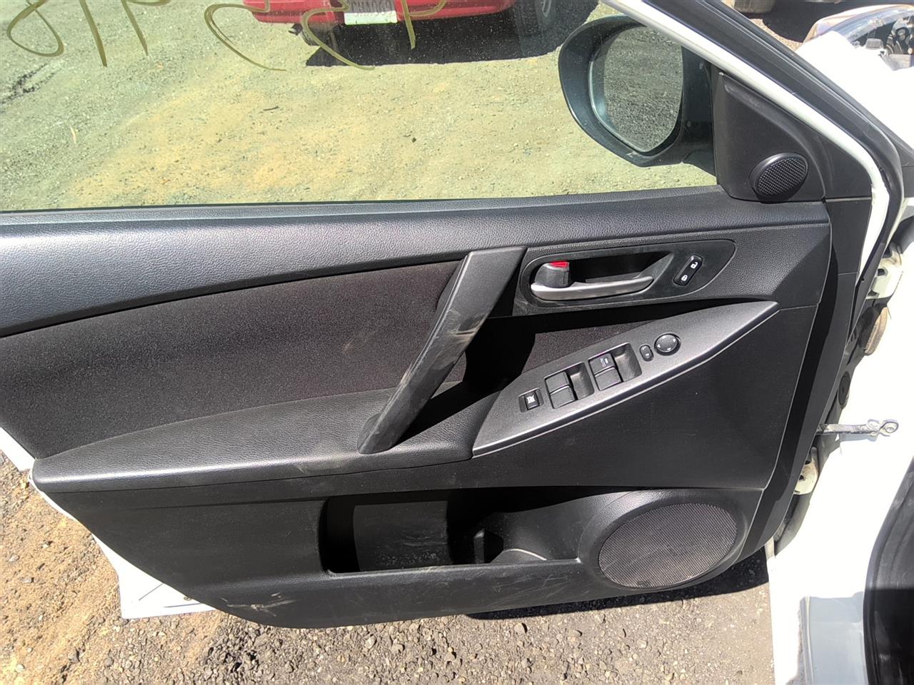 https://f005.backblazeb2.com/file/img-partshotlines-com/Inventory/SW52/Vehicle/21511_02.jpg