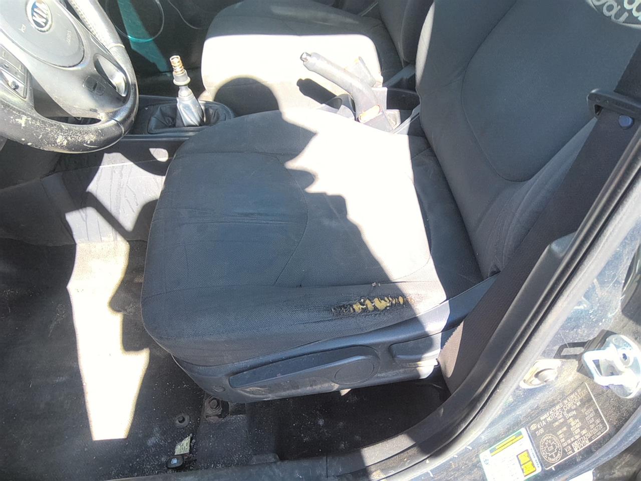 https://f005.backblazeb2.com/file/img-partshotlines-com/Inventory/SW52/Vehicle/21520_03.jpg