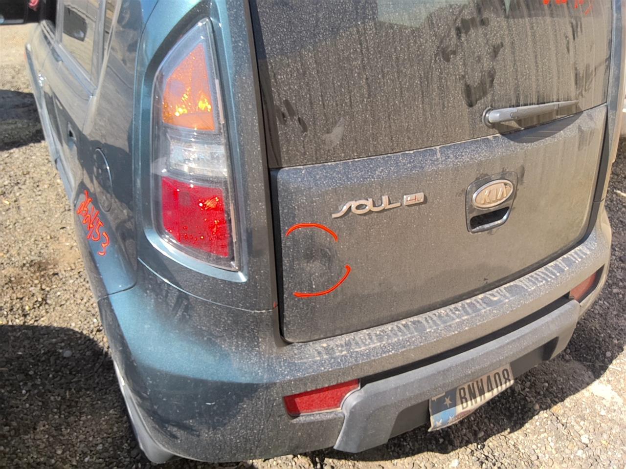 https://f005.backblazeb2.com/file/img-partshotlines-com/Inventory/SW52/Vehicle/21520_13.jpg