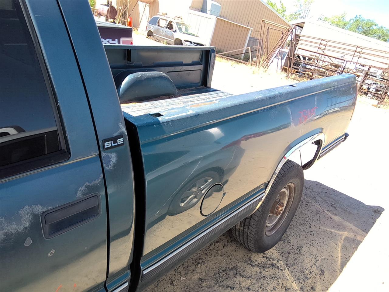 https://f005.backblazeb2.com/file/img-partshotlines-com/Inventory/SW52/Vehicle/21561_12.jpg