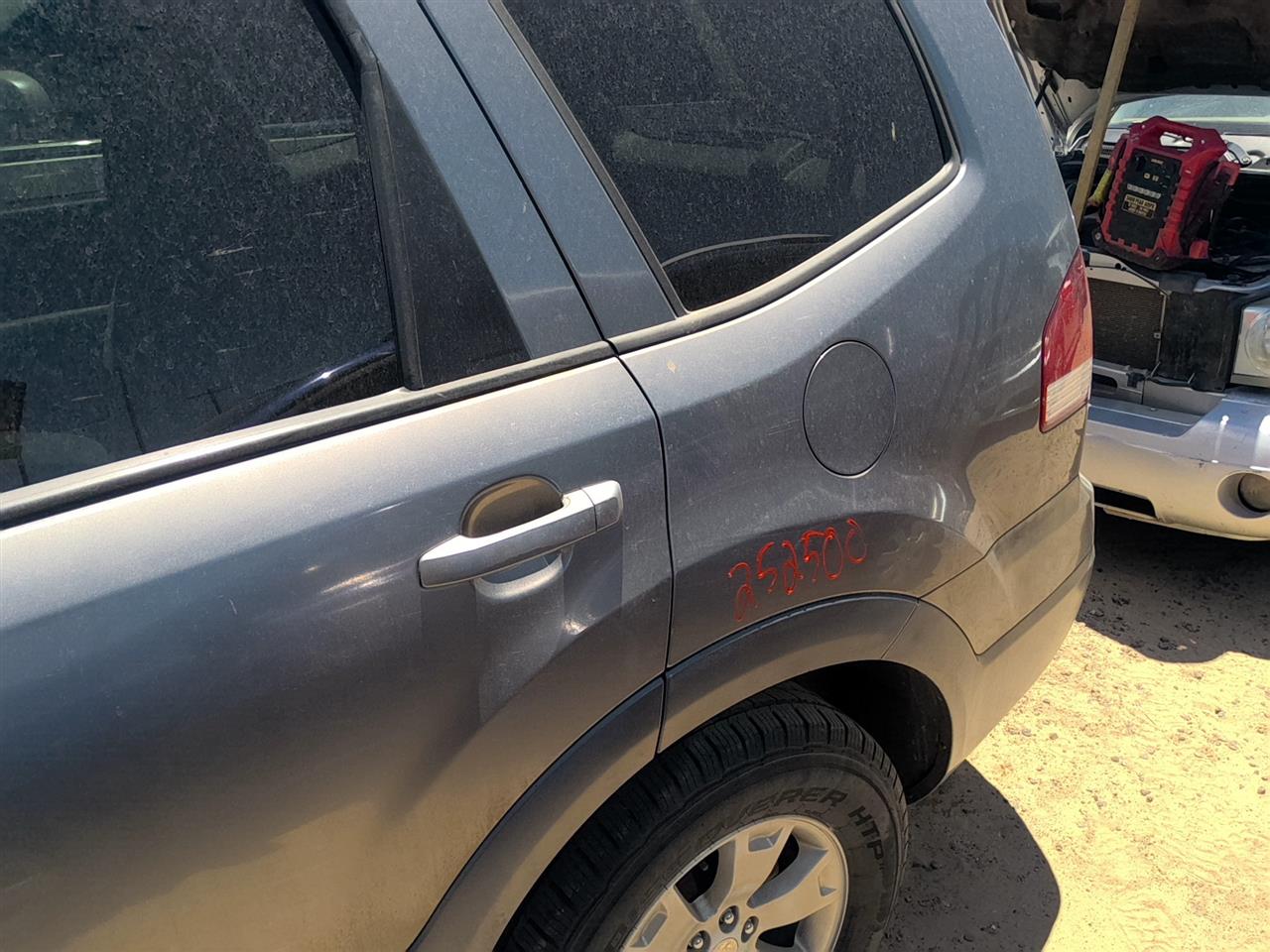https://f005.backblazeb2.com/file/img-partshotlines-com/Inventory/SW52/Vehicle/21566_12.jpg