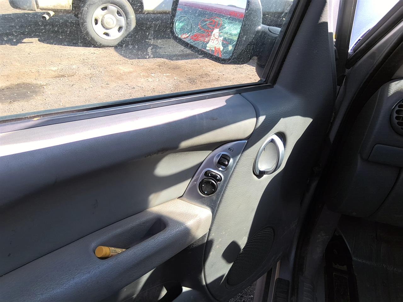 https://f005.backblazeb2.com/file/img-partshotlines-com/Inventory/SW52/Vehicle/21571_02.jpg