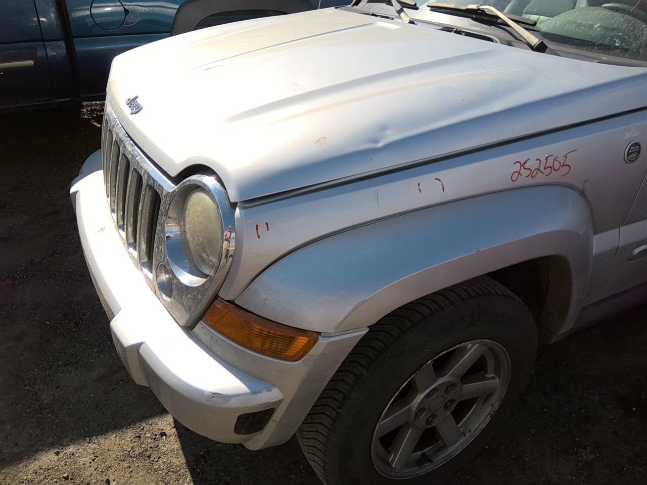 https://f005.backblazeb2.com/file/img-partshotlines-com/Inventory/SW52/Vehicle/21571_09.jpg