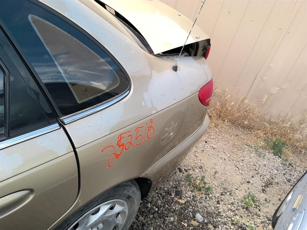 https://f005.backblazeb2.com/file/img-partshotlines-com/Inventory/SW52/Vehicle/21585_11.jpg