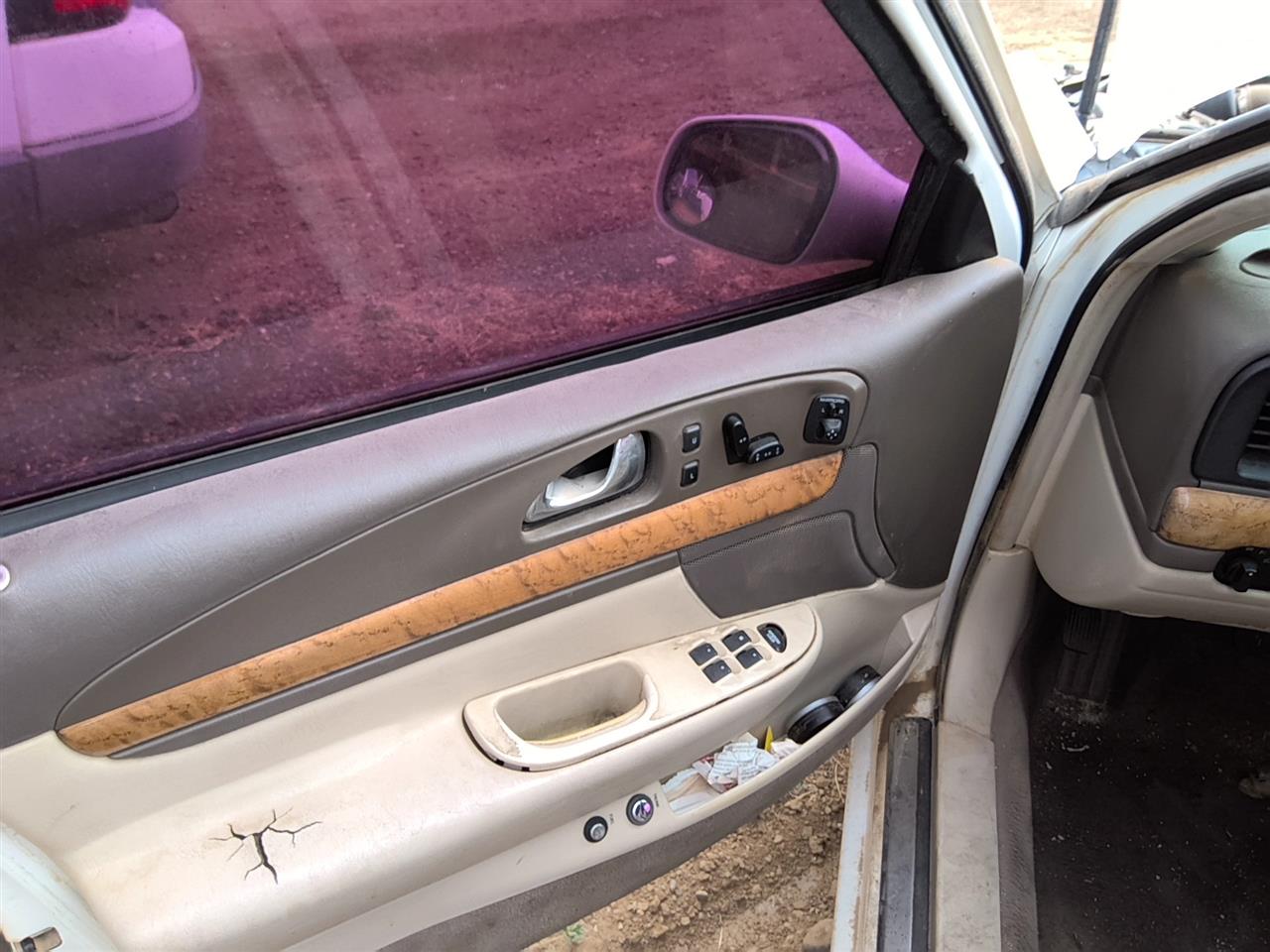 https://f005.backblazeb2.com/file/img-partshotlines-com/Inventory/SW52/Vehicle/21594_02.jpg