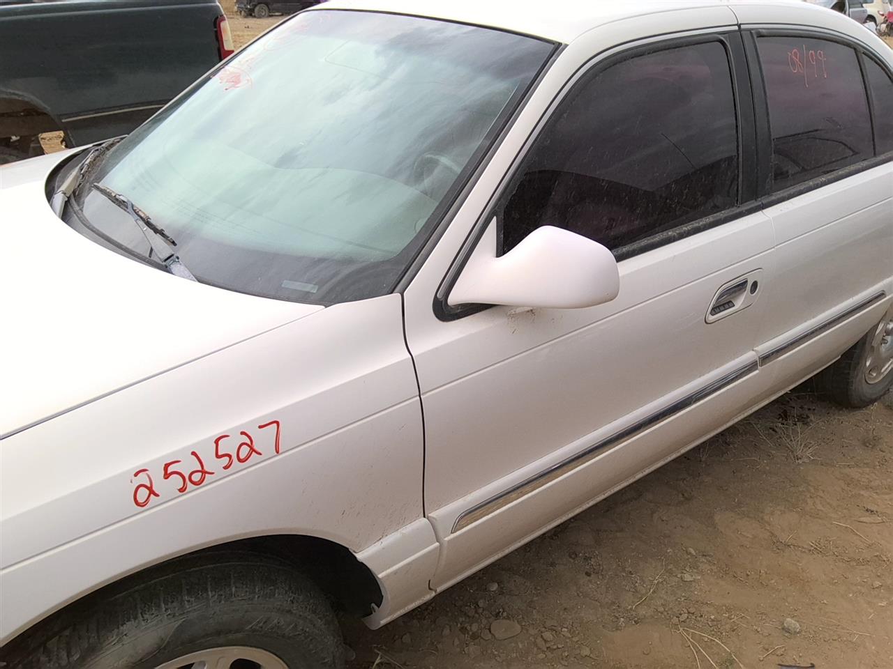 https://f005.backblazeb2.com/file/img-partshotlines-com/Inventory/SW52/Vehicle/21594_10.jpg