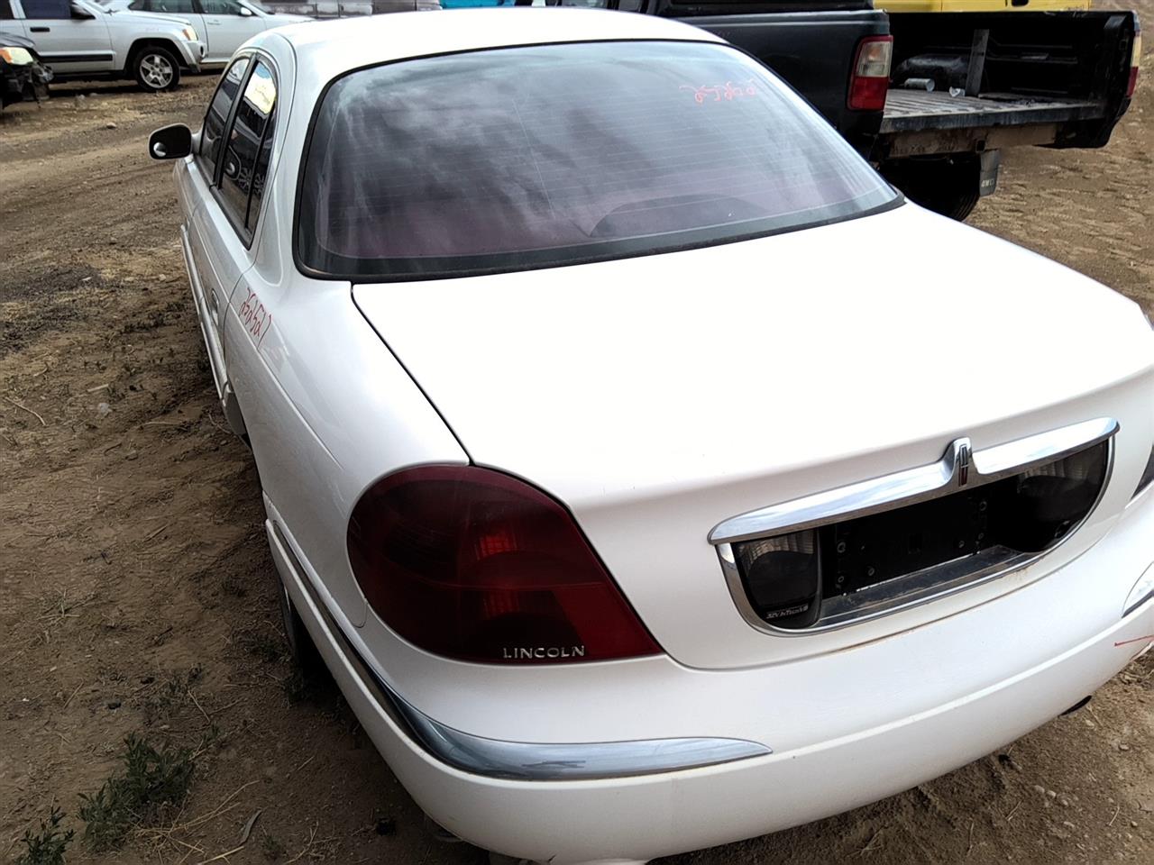 https://f005.backblazeb2.com/file/img-partshotlines-com/Inventory/SW52/Vehicle/21594_13.jpg