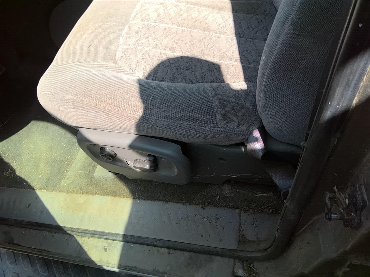 https://f005.backblazeb2.com/file/img-partshotlines-com/Inventory/SW52/Vehicle/21609_03.jpg