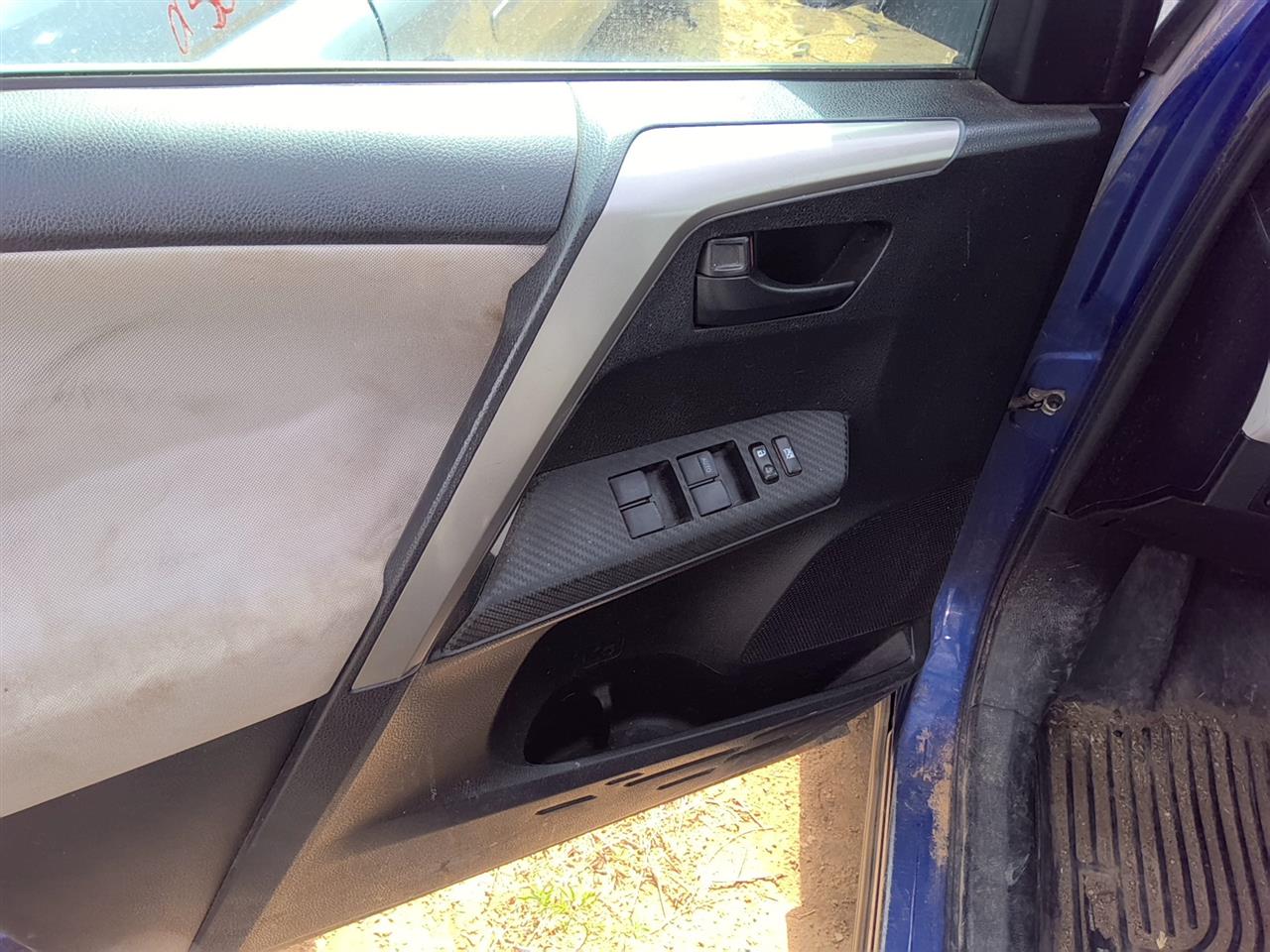 https://f005.backblazeb2.com/file/img-partshotlines-com/Inventory/SW52/Vehicle/21630_02.jpg