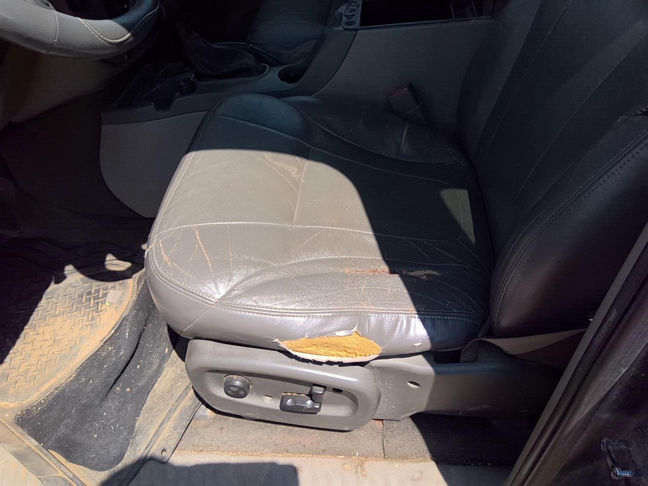 https://f005.backblazeb2.com/file/img-partshotlines-com/Inventory/SW52/Vehicle/21656_03.jpg