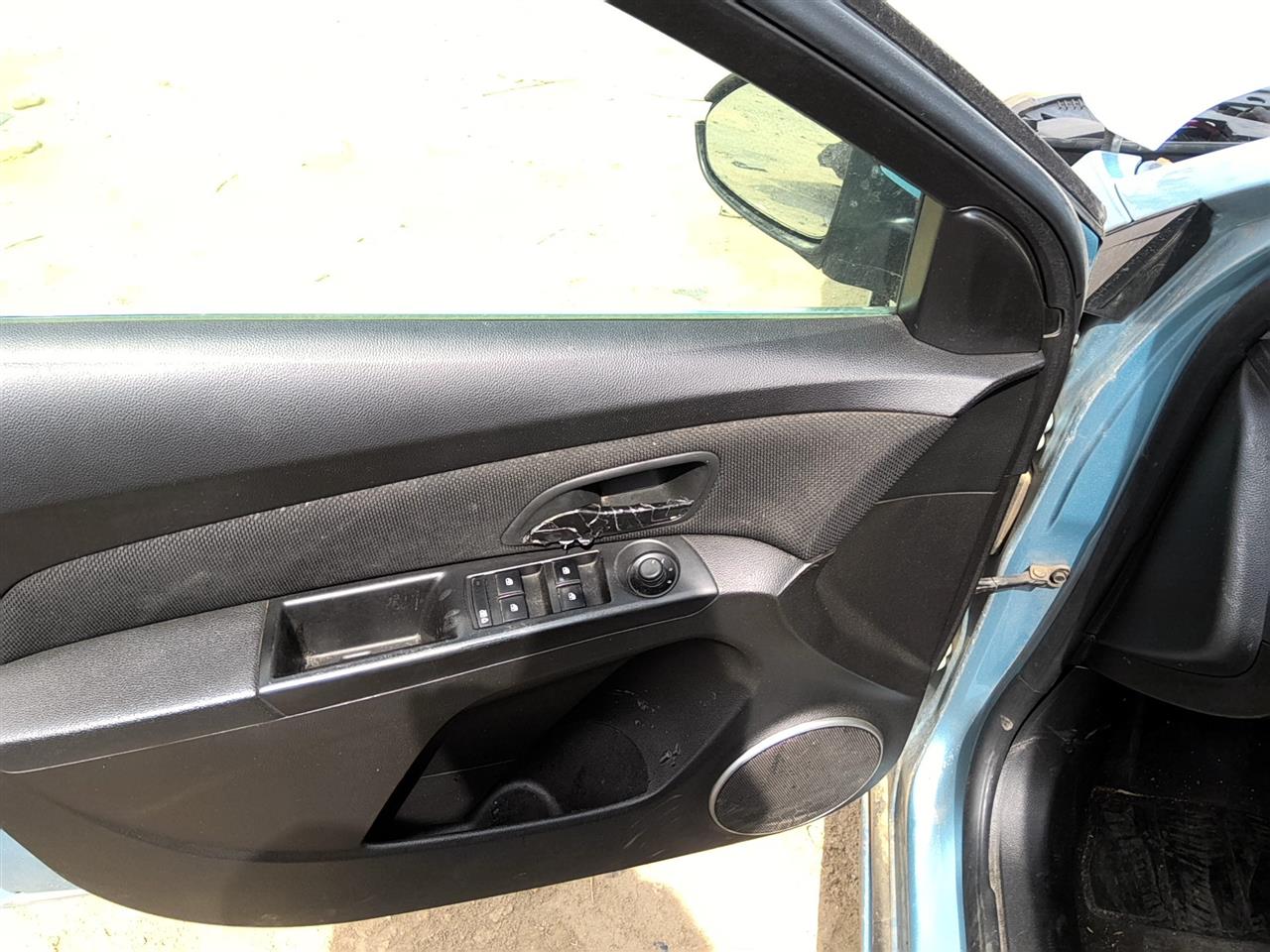 https://f005.backblazeb2.com/file/img-partshotlines-com/Inventory/SW52/Vehicle/21673_02.jpg