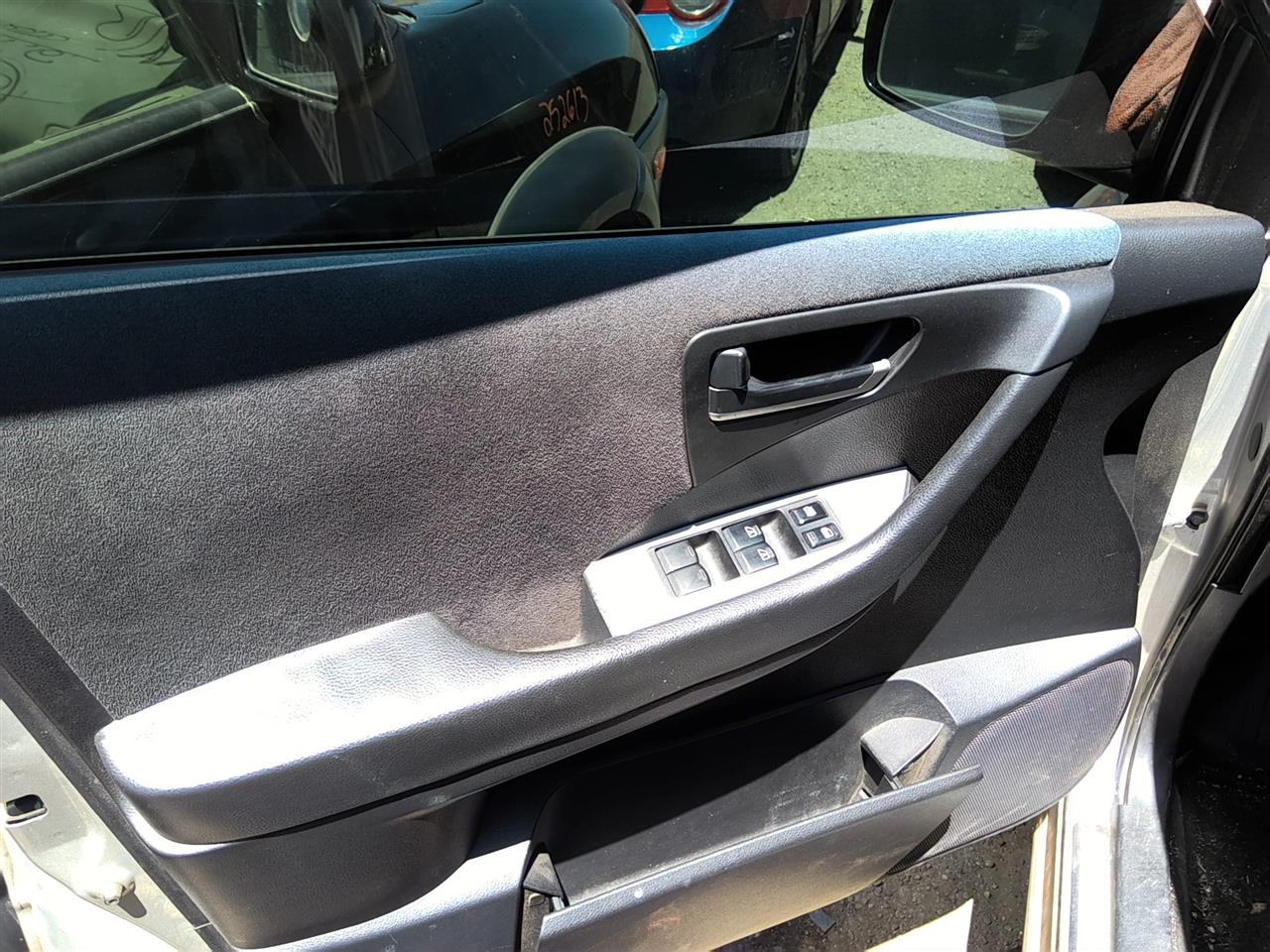 https://f005.backblazeb2.com/file/img-partshotlines-com/Inventory/SW52/Vehicle/21675_02.jpg