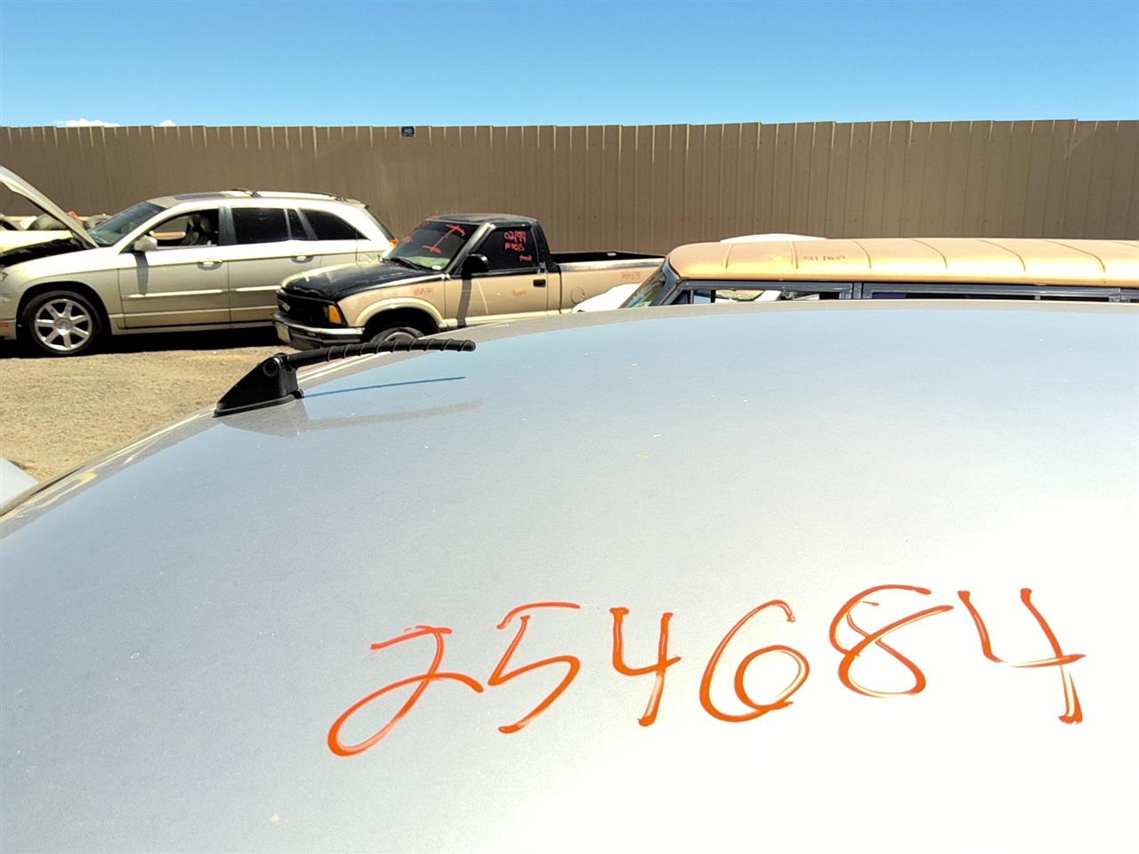 https://f005.backblazeb2.com/file/img-partshotlines-com/Inventory/SW52/Vehicle/21675_04.jpg