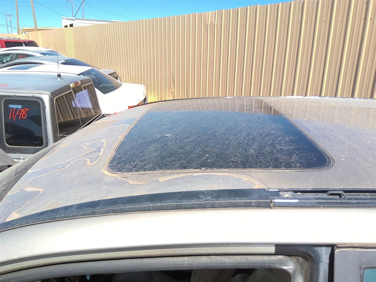 https://f005.backblazeb2.com/file/img-partshotlines-com/Inventory/SW52/Vehicle/21708_04.jpg
