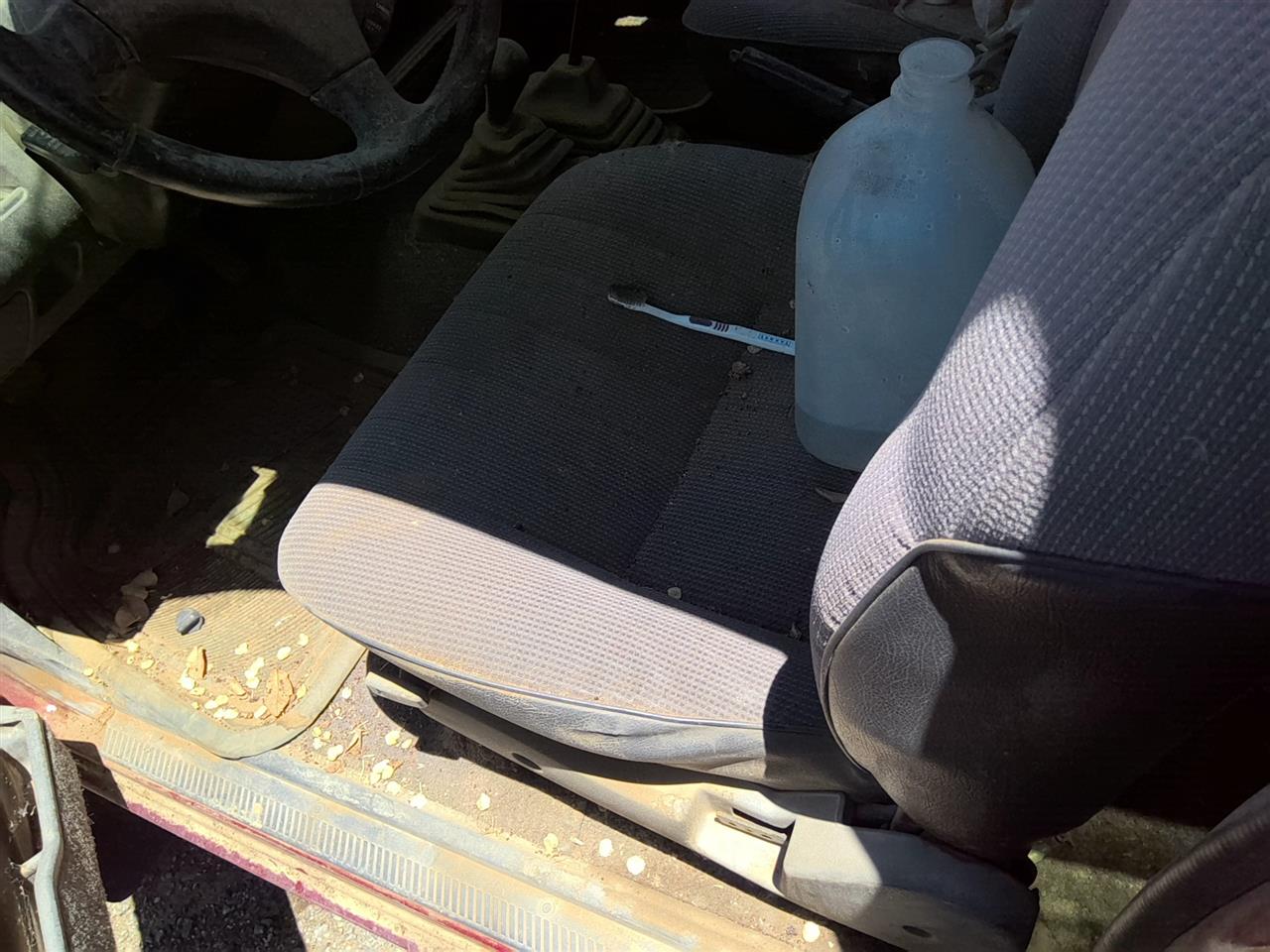 https://f005.backblazeb2.com/file/img-partshotlines-com/Inventory/SW52/Vehicle/21733_03.jpg