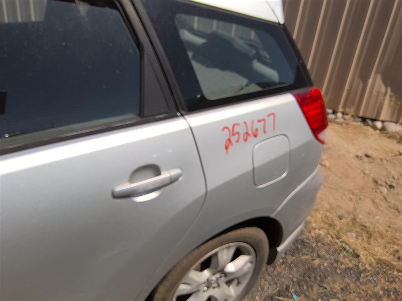 https://f005.backblazeb2.com/file/img-partshotlines-com/Inventory/SW52/Vehicle/21745_13.jpg