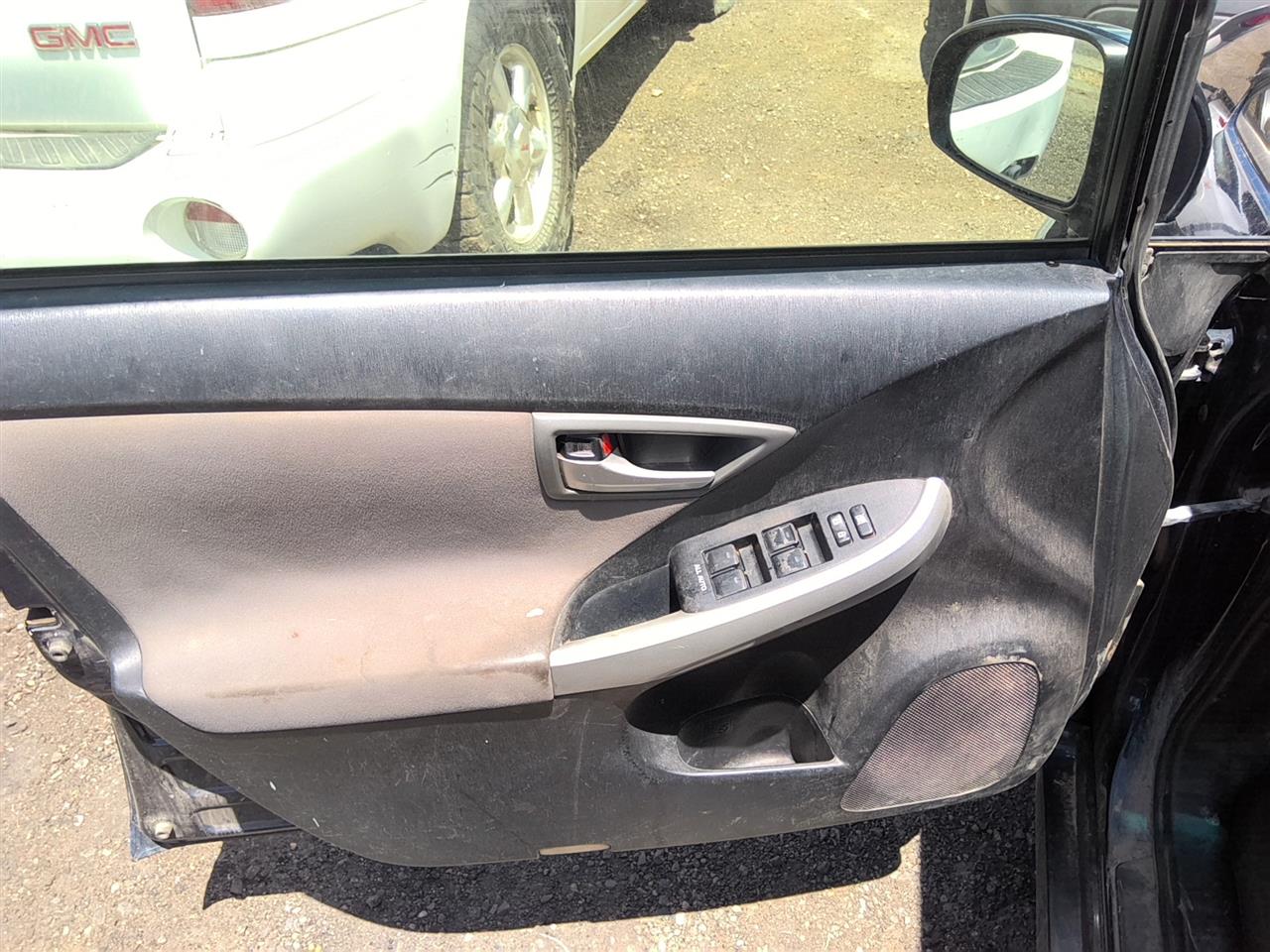 https://f005.backblazeb2.com/file/img-partshotlines-com/Inventory/SW52/Vehicle/21749_02.jpg