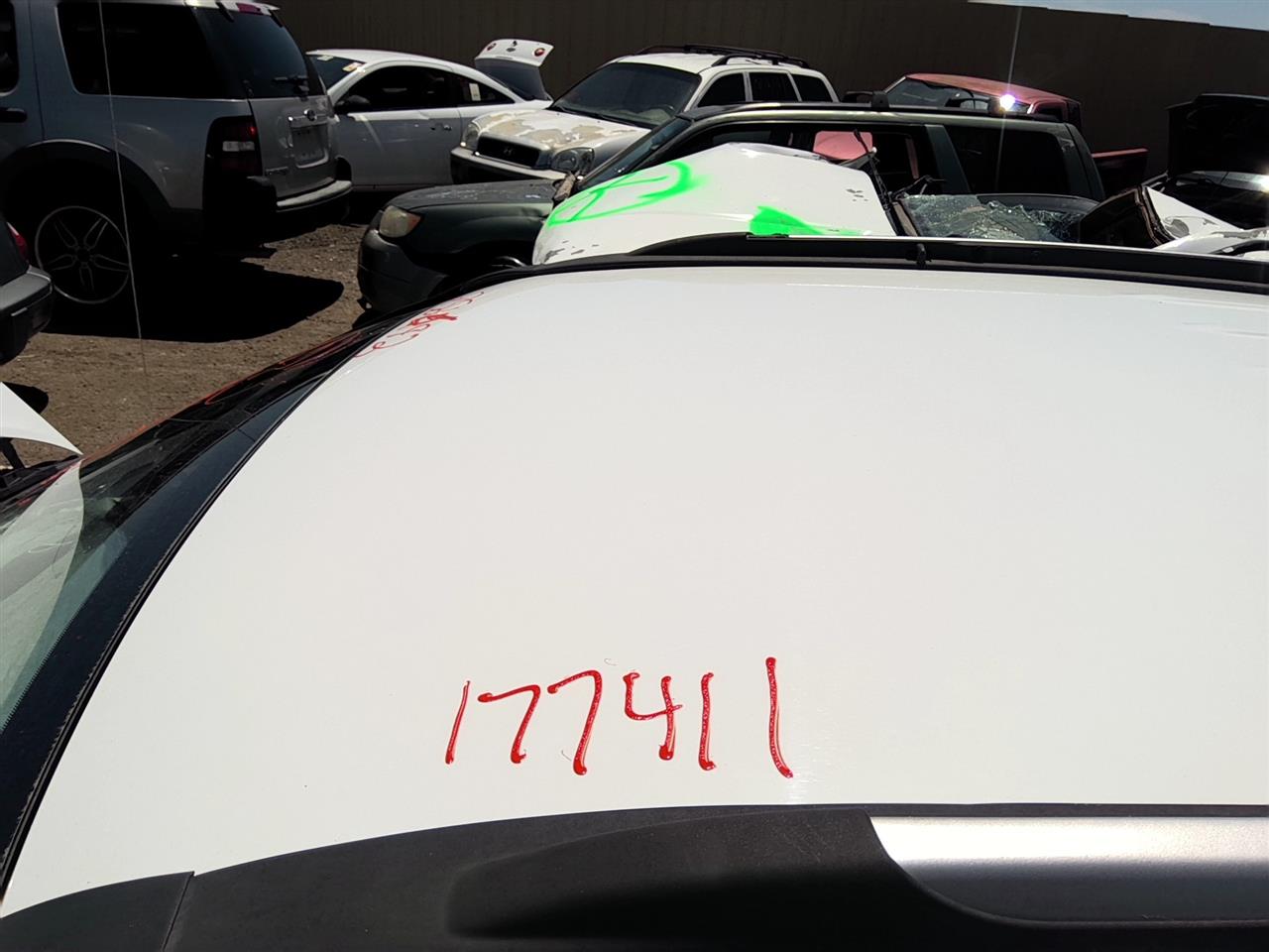 https://f005.backblazeb2.com/file/img-partshotlines-com/Inventory/SW52/Vehicle/21760_04.jpg