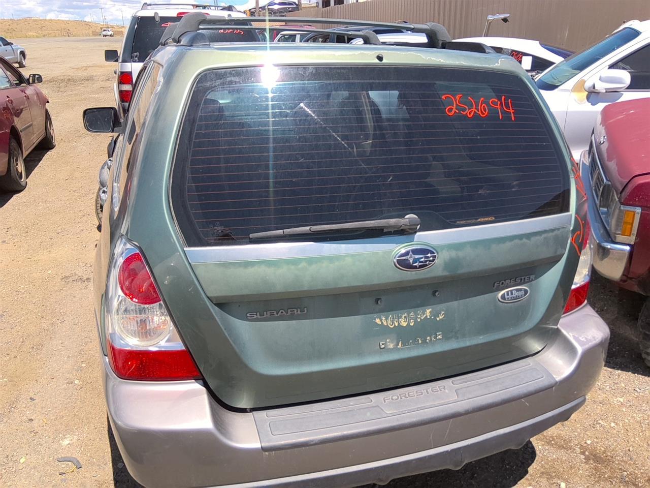 https://f005.backblazeb2.com/file/img-partshotlines-com/Inventory/SW52/Vehicle/21762_12.jpg