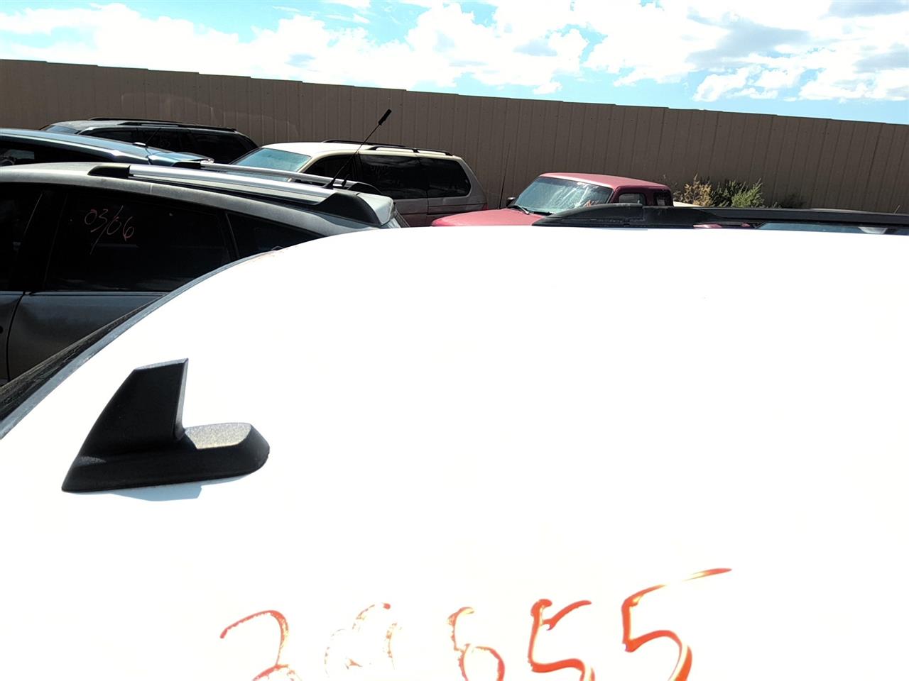 https://f005.backblazeb2.com/file/img-partshotlines-com/Inventory/SW52/Vehicle/21767_04.jpg