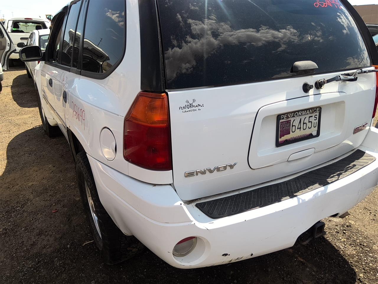 https://f005.backblazeb2.com/file/img-partshotlines-com/Inventory/SW52/Vehicle/21767_13.jpg