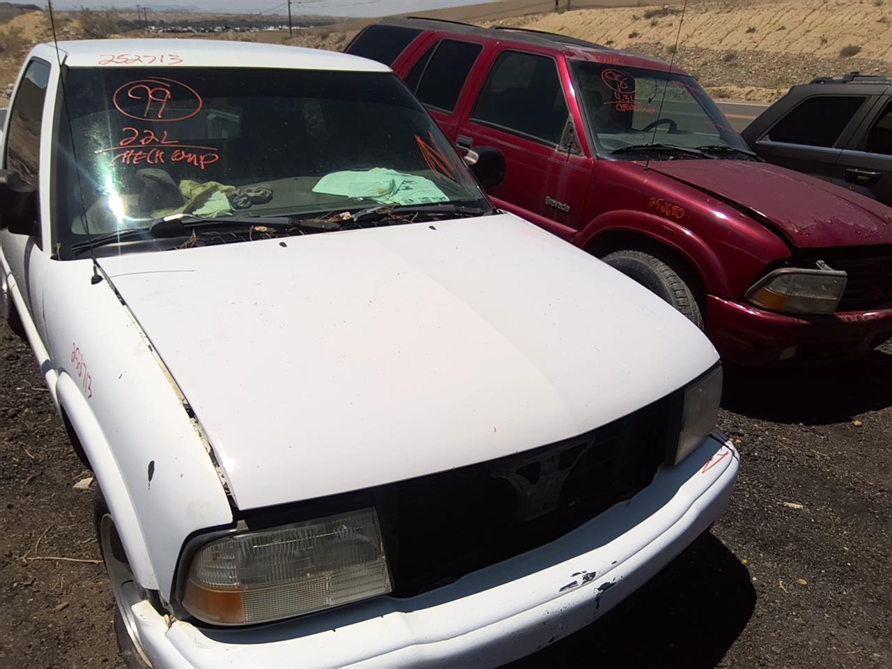 https://f005.backblazeb2.com/file/img-partshotlines-com/Inventory/SW52/Vehicle/21781_07.jpg